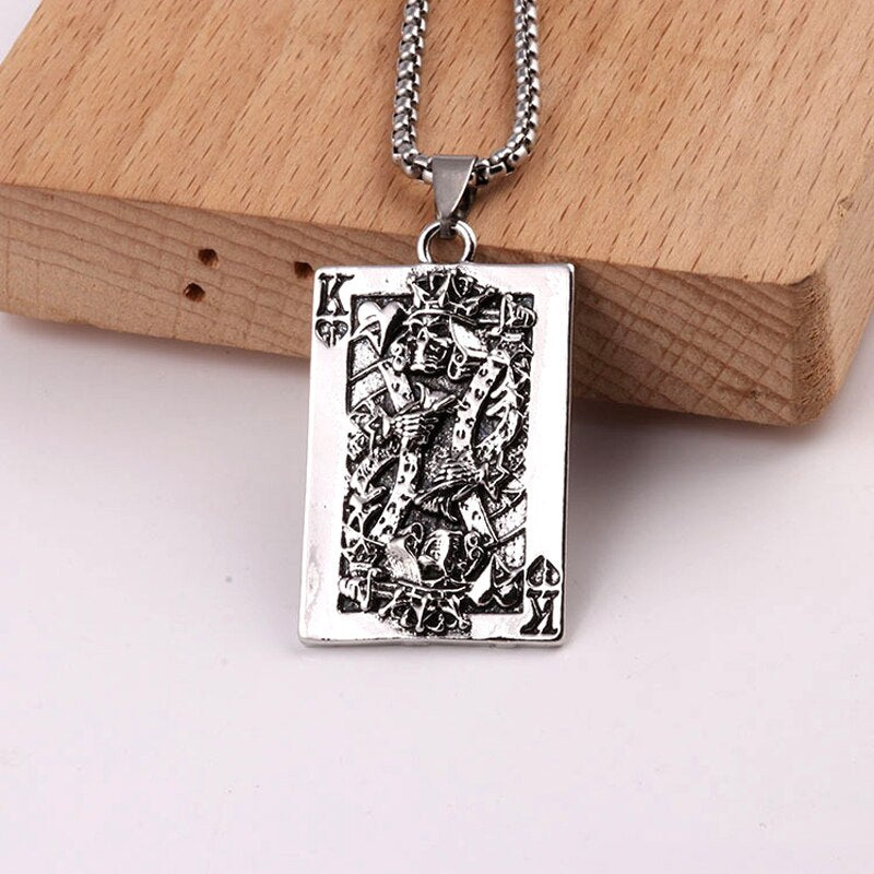 2022 exaggerated playing card king K skull pendant necklace for men sliding metal skeleton pendant accessories party jewelry
