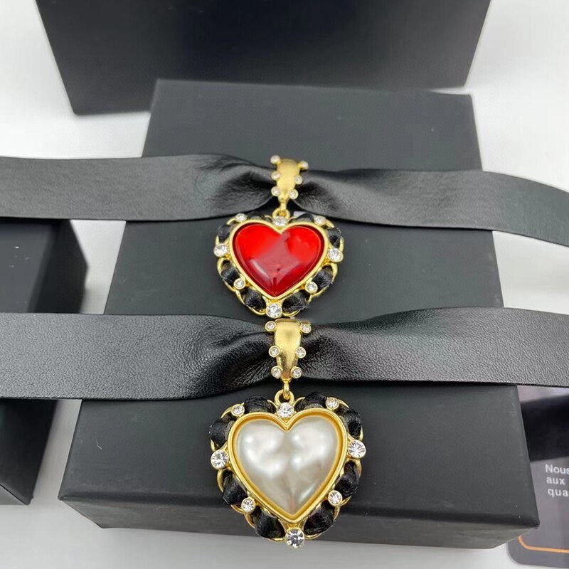 2021 Brand Jewelry Women Black Leather Chain Red White Heart Pendants Choker  Brand Short Gold Chain Party Jewelry