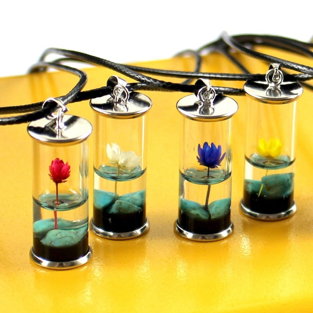 2021 Glass Wishing Bottle Pendant Handmade Resin Dry Lotus Time Drifting Bottle Luminous Pendant Necklace For Women