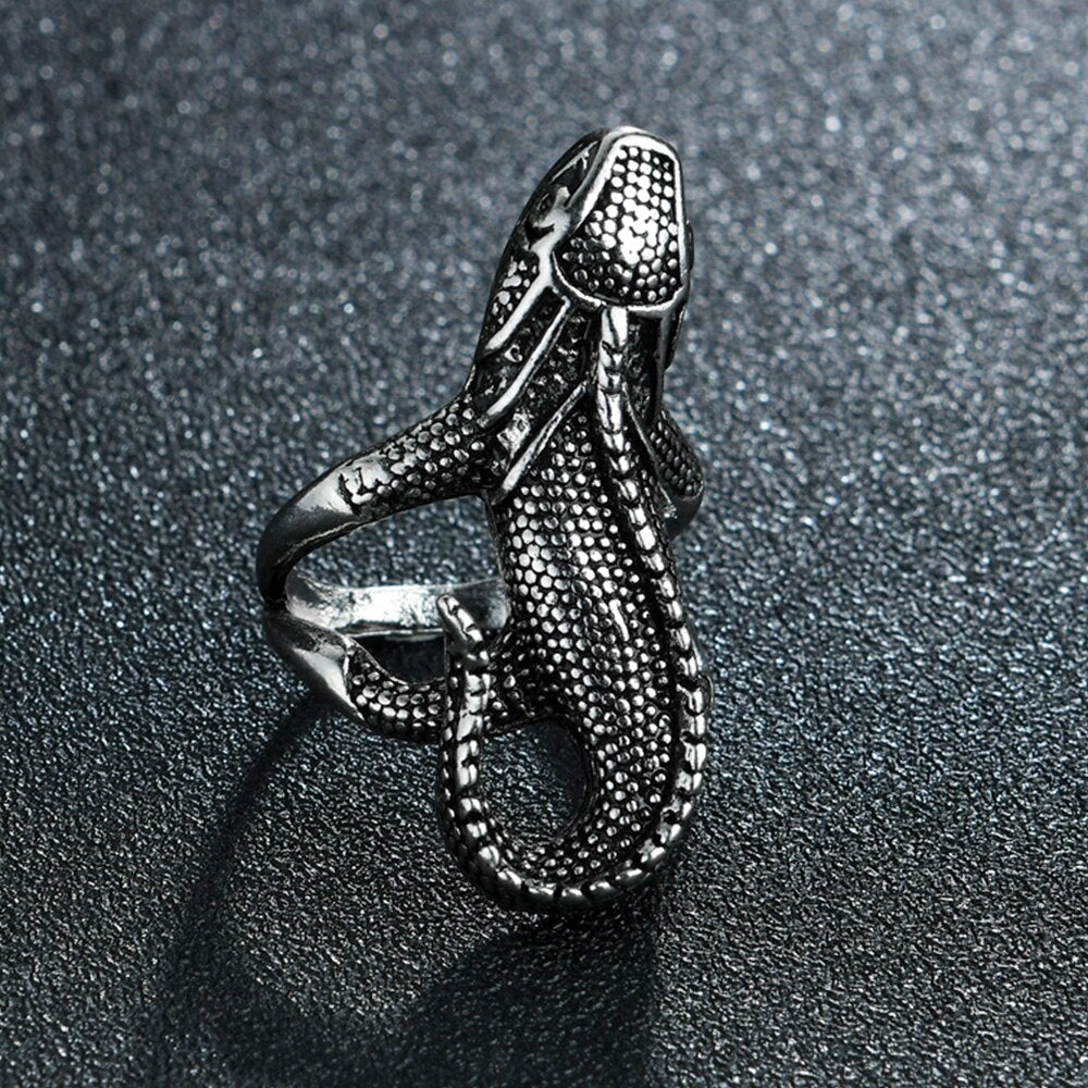 2021   Retro Leaf/Wolf/Snake/Skull Pattern Vintage Ring Anniversary Gift High Quality Punk Unisex Male Party Jewelry