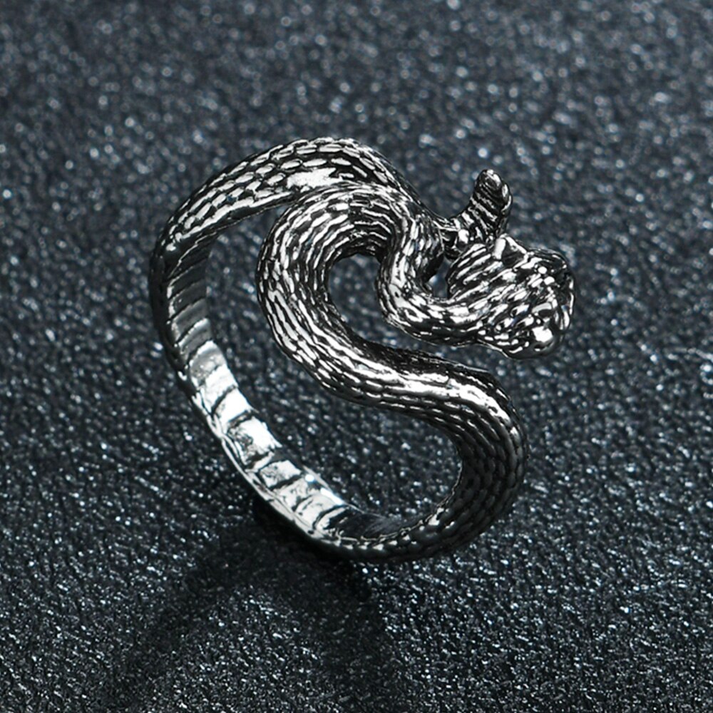 2021   Retro Leaf/Wolf/Snake/Skull Pattern Vintage Ring Anniversary Gift High Quality Punk Unisex Male Party Jewelry