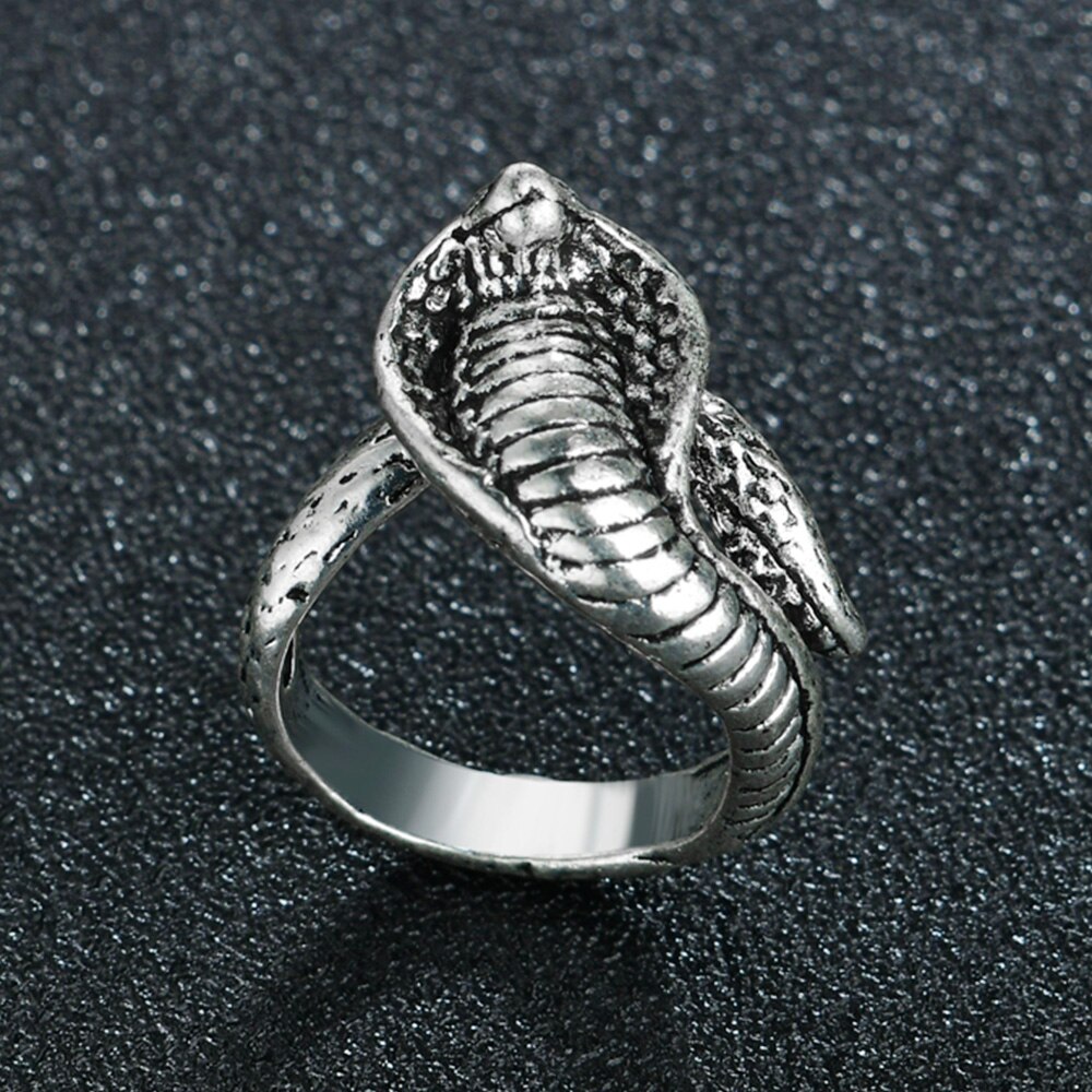 2021   Retro Leaf/Wolf/Snake/Skull Pattern Vintage Ring Anniversary Gift High Quality Punk Unisex Male Party Jewelry