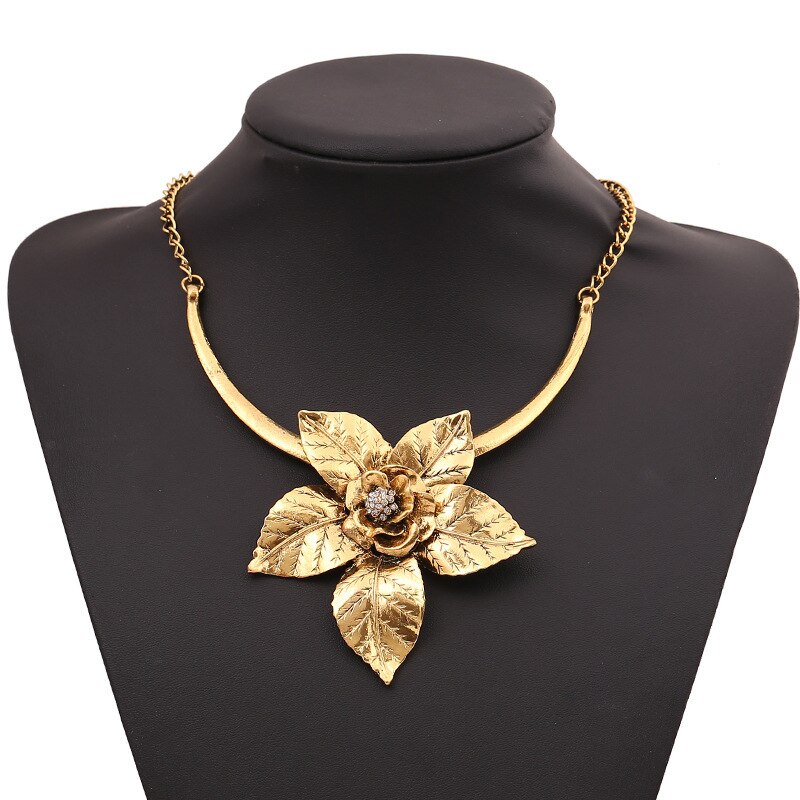 2022 Vintage Alloy Necklace For Women Retro Gold/Silver Plated Big Flower L Pendant Necklace Choker Necklaces XLL110