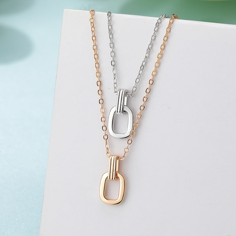 2021 The INS necklace is versatile, interlocking necklace clavicle chain, short necklace choker gift for women
