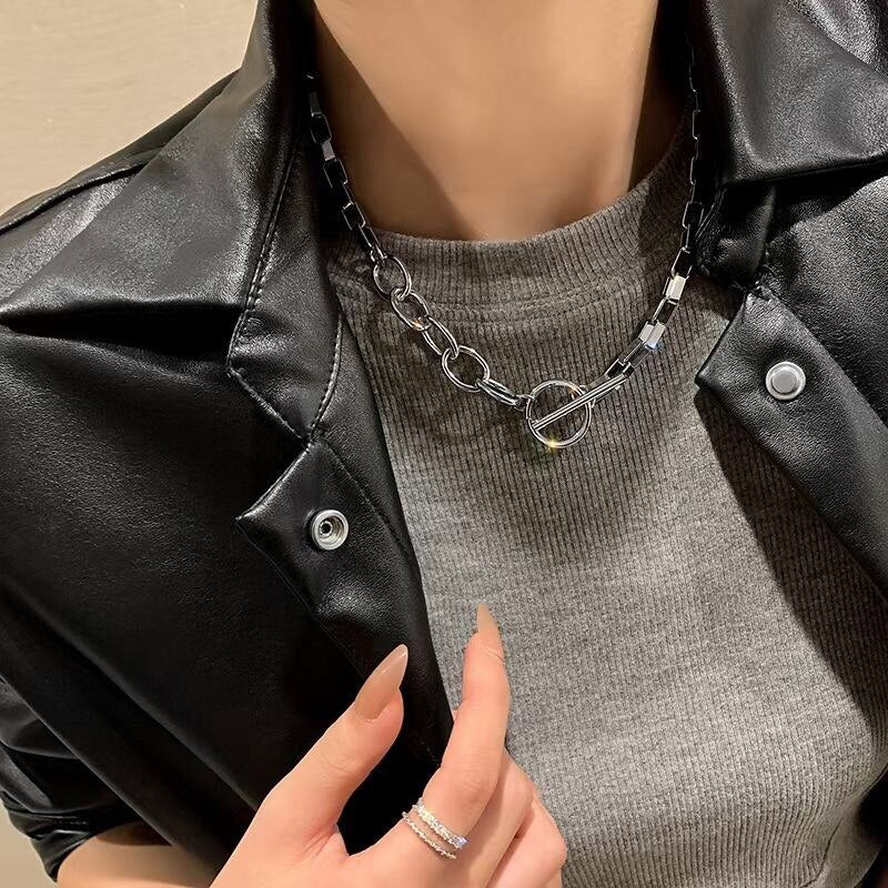 2021 Trendy Hip-Hop Sweater Chain For Couples Metal Basic Punk Link Chain Personality Vintage Clavicle Chain Black Gold Tone