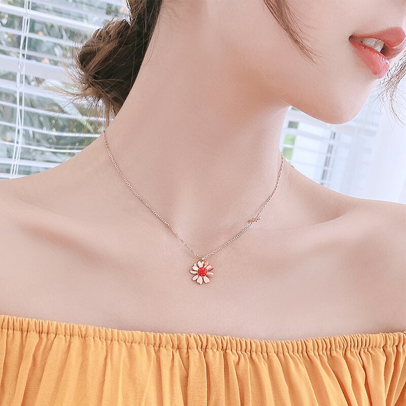 2021 Vintage Ladies Necklace Stainless Steel Rose Gold Jewelry Women Petal Shaped Girl Pendant Miasol Unique Trend Brand