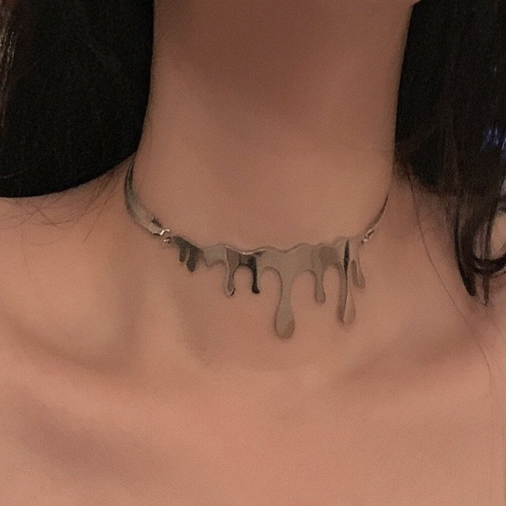 2021 European and American ladies party festival titanium steel crown necklace trend punk style clavicle chain