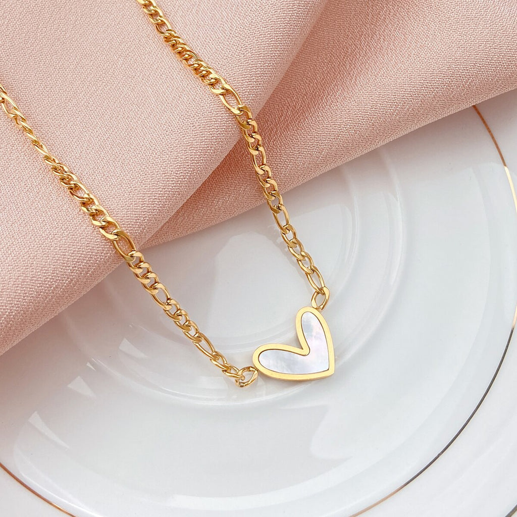 2022 Classic Shell Heart Pendant Gold Color Stainless steel Necklace Lovely Girls' Jewelry Accessories Women's Necklace