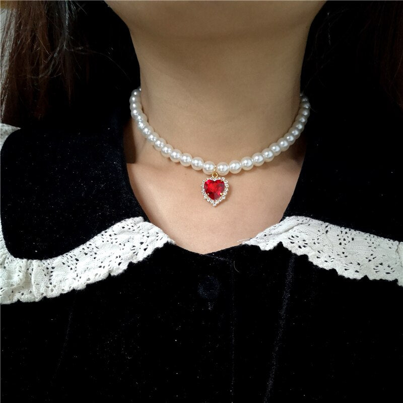 2022 Kpop Vintage Baroque Aesthetic Hollow Out Love Heart Pendant Zircon Pearl Chain Choker Necklace For Women Bff Party Jewelry