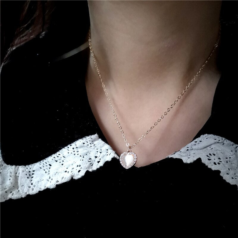 2022 Kpop Vintage Baroque Aesthetic Hollow Out Love Heart Pendant Zircon Pearl Chain Choker Necklace For Women Bff Party Jewelry