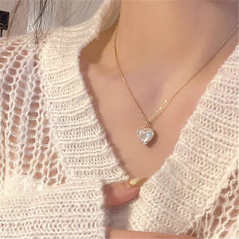 2022 Trend Love Heart Shell Necklace for Women Mnimalist Clavicle Chain Choker Wedding Party Aesthetic Jewelry