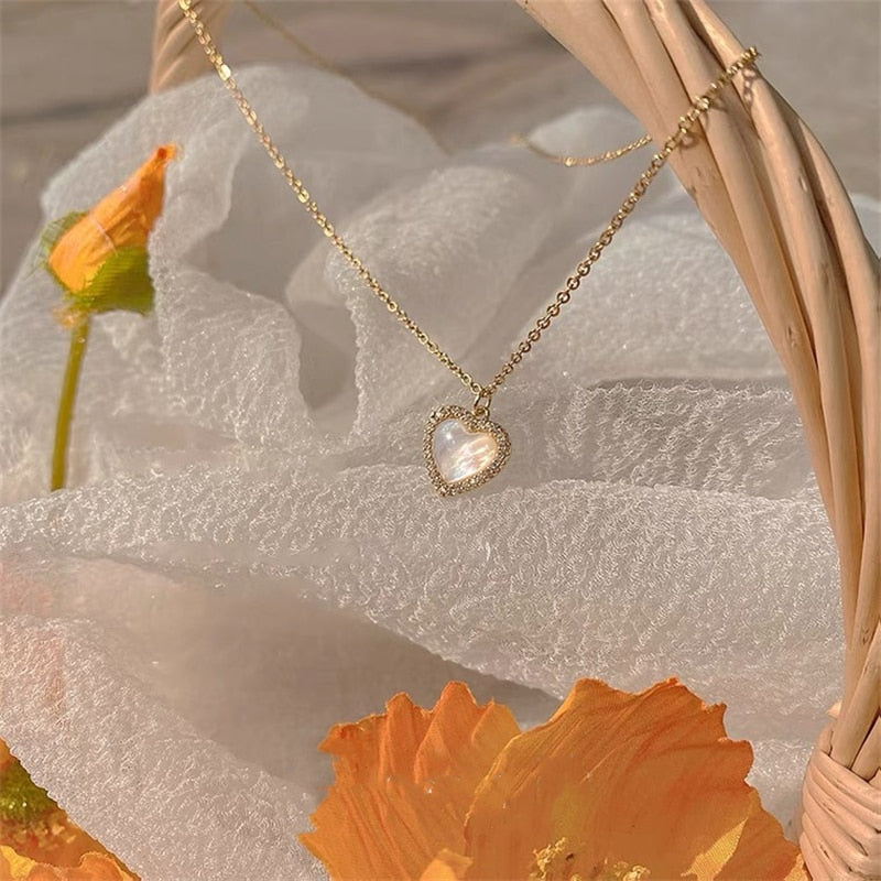 2022 Trend Love Heart Shell Necklace for Women Mnimalist Clavicle Chain Choker Wedding Party Aesthetic Jewelry