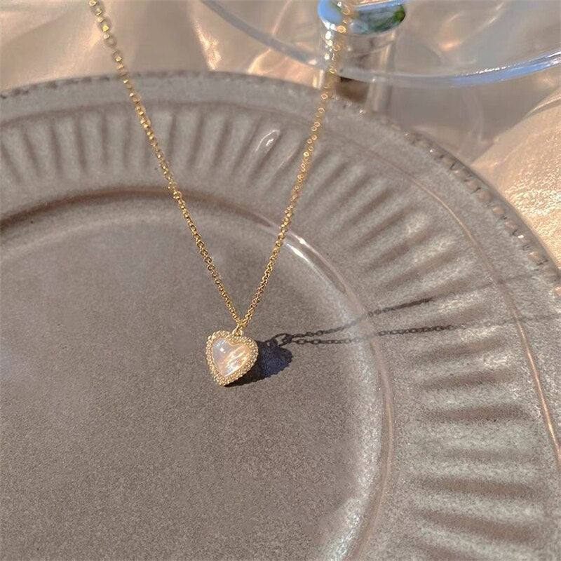 2022 Trend Love Heart Shell Necklace for Women Mnimalist Clavicle Chain Choker Wedding Party Aesthetic Jewelry