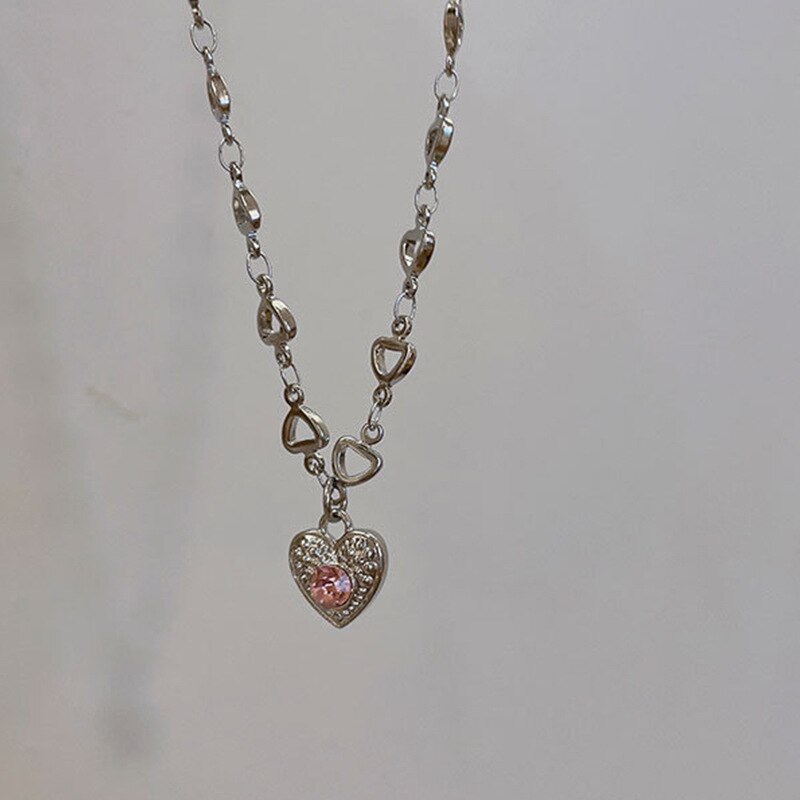 2022 Punk Pink Love Heart Pendant Short Necklaces for Women Goth Vintage Charm Choker Necklace Y2K Jewelry 90s Gifts