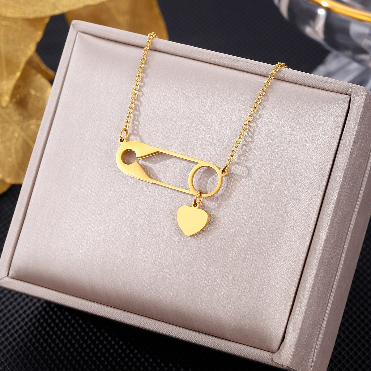 316L Stainless Steel Jewelry Vintage Heart Paper Clip Charms Chain Choker  Gothic Punk Necklaces Pendant For Women