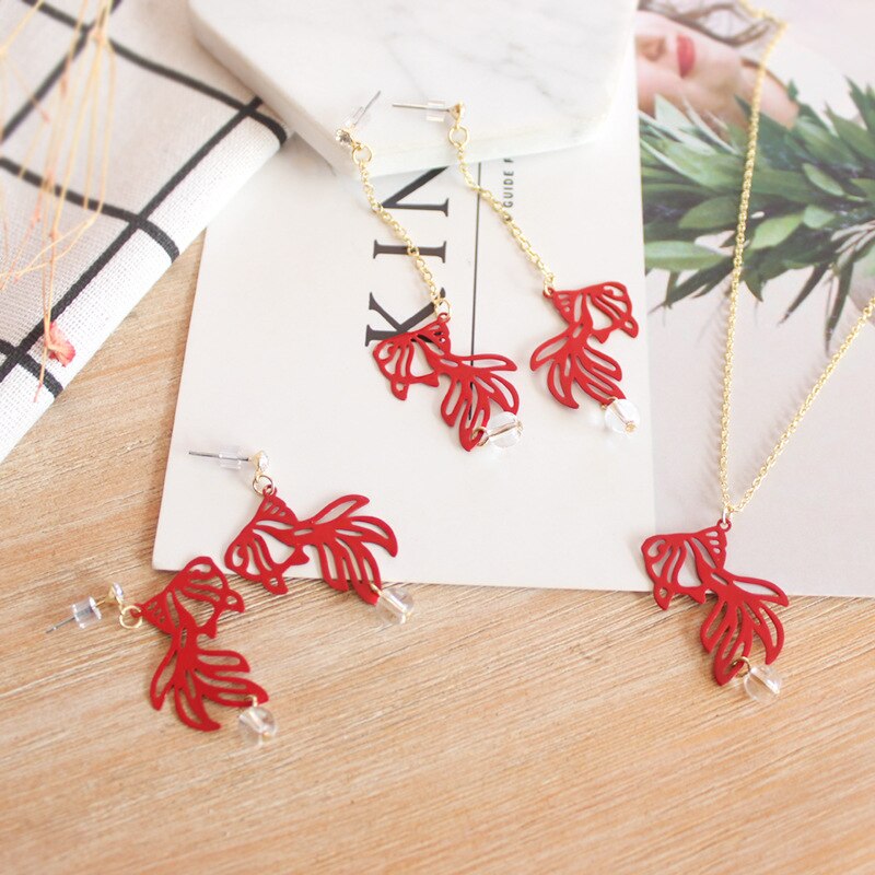 40 Cm Length Gold Color Chain Japanese Lucky Red Fish Pendant Kolla Choker Crystal Zephyr Hollow Koi Necklace For Women Girls