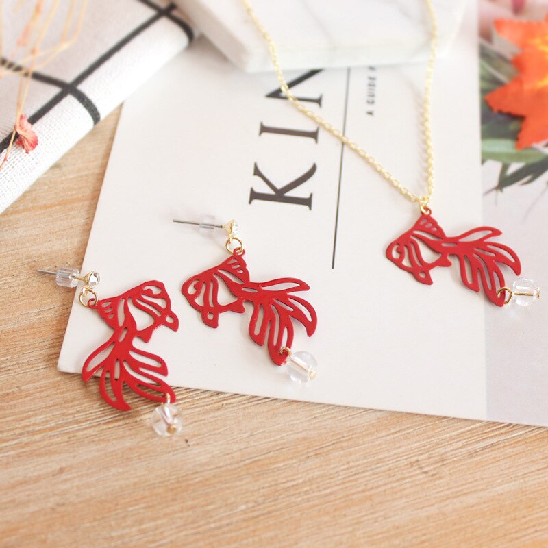 40 Cm Length Gold Color Chain Japanese Lucky Red Fish Pendant Kolla Choker Crystal Zephyr Hollow Koi Necklace For Women Girls