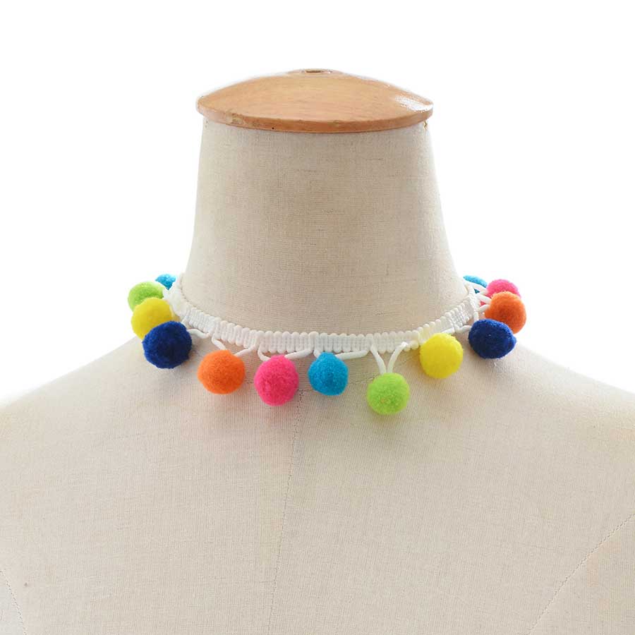 4Color Harajuku Colorful Fur Ball Tassel Choker Necklace For Women Ethnic Pompon Fluffy Necklaces Chokers Choker Chocker