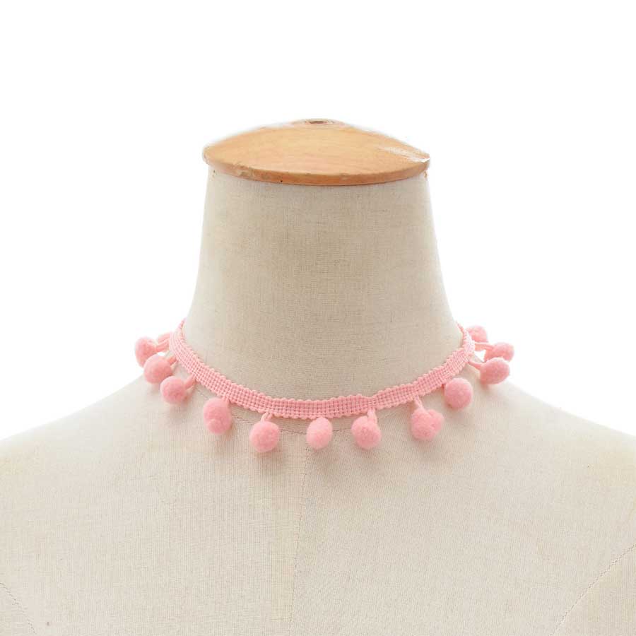 4Color Harajuku Colorful Fur Ball Tassel Choker Necklace For Women Ethnic Pompon Fluffy Necklaces Chokers Choker Chocker