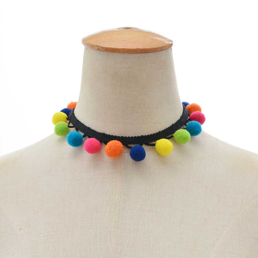 4Color Harajuku Colorful Fur Ball Tassel Choker Necklace For Women Ethnic Pompon Fluffy Necklaces Chokers Choker Chocker