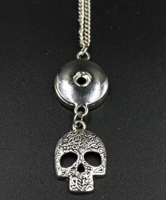 5PCS/Lot Sugar skull Necklaces &Pendants skull 18mm Snap Button Pendant Necklace Link Chain Necklace Statement Jewelry