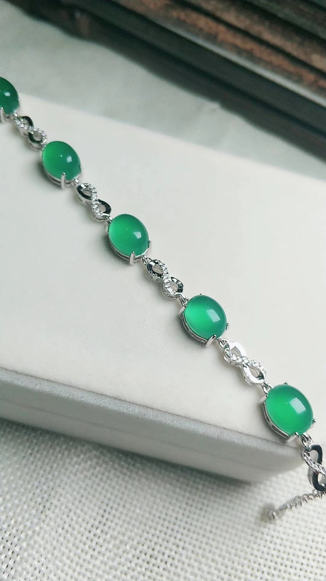 925 Sterling Silver Inlaid Natural Green Chalcedony Bead Bracelet