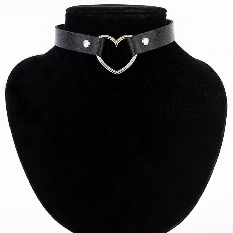 9Color Punk Leather Chokers Necklaces Women Party Heart Shape Pendant Necklace Female Collar Jewelry