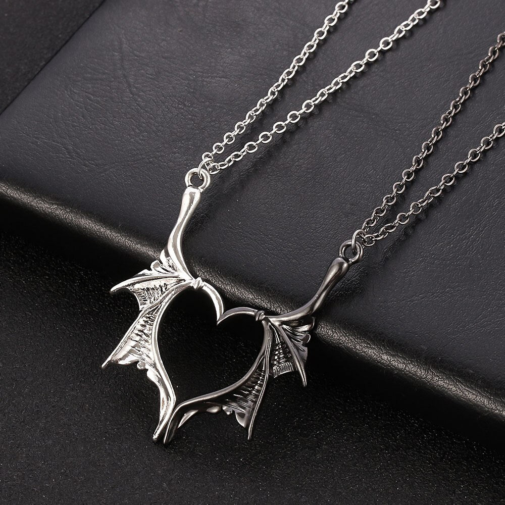 A pair of Heart-shaped Dragon Wings Vintage Pendant Necklace Charm Punk Lovers Necklace Vintage Mysterious Charm For Man Women