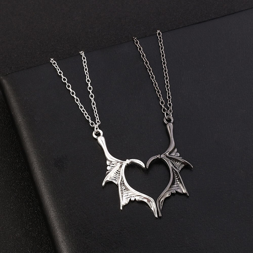 A pair of Heart-shaped Dragon Wings Vintage Pendant Necklace Charm Punk Lovers Necklace Vintage Mysterious Charm For Man Women