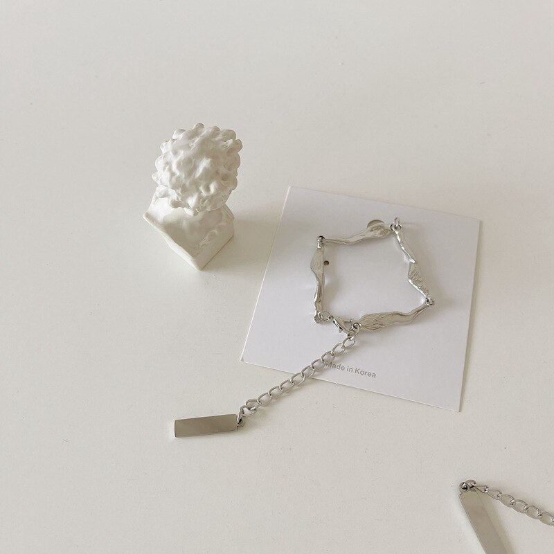 AOMU Summer Sweet Silver Color Metal Wave Clavicle Chain Irregular Geometric Hollow Cross Necklace for Women Party Accessories