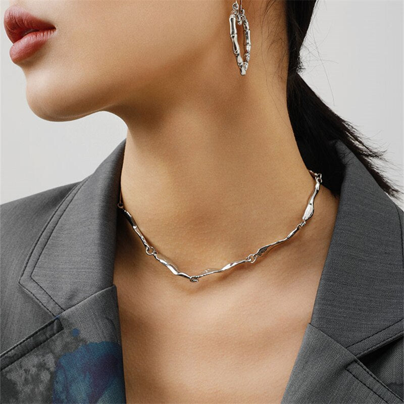 AOMU Summer Sweet Silver Color Metal Wave Clavicle Chain Irregular Geometric Hollow Cross Necklace for Women Party Accessories