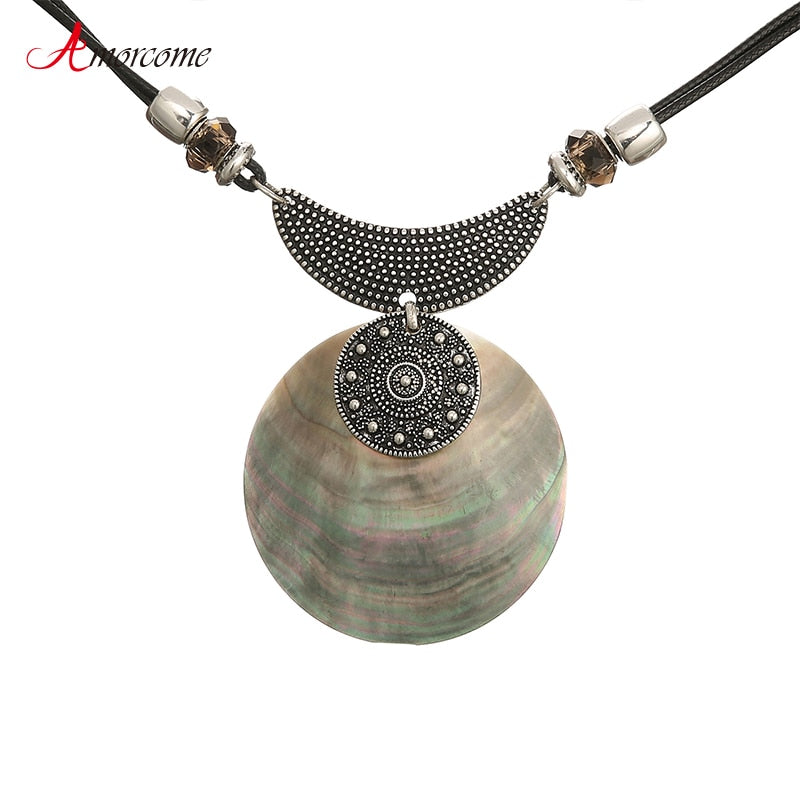 Amorcome Classic Women's Short Collar Necklaces Vintage Big Round Shell Pendants Choker Necklace with Black Leather Rope Jewelry