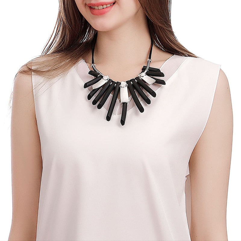 Amorcome Style Black Leather Rubber Pendant Long Necklace for Ladies Elegant Leather Choker Necklace Women Jewelry Collares