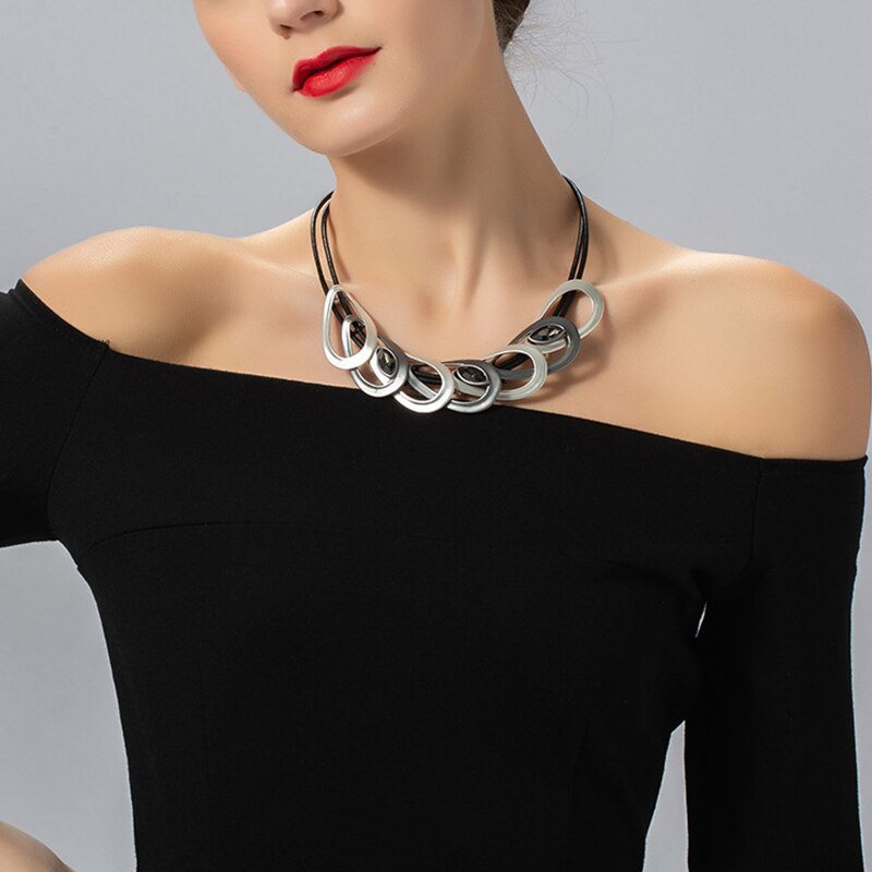 Amorcome Women Choker Pendant Necklace Black Layered Leather Chain Vintage Geometric Necklaces for Women Jewelry Accessory Gift