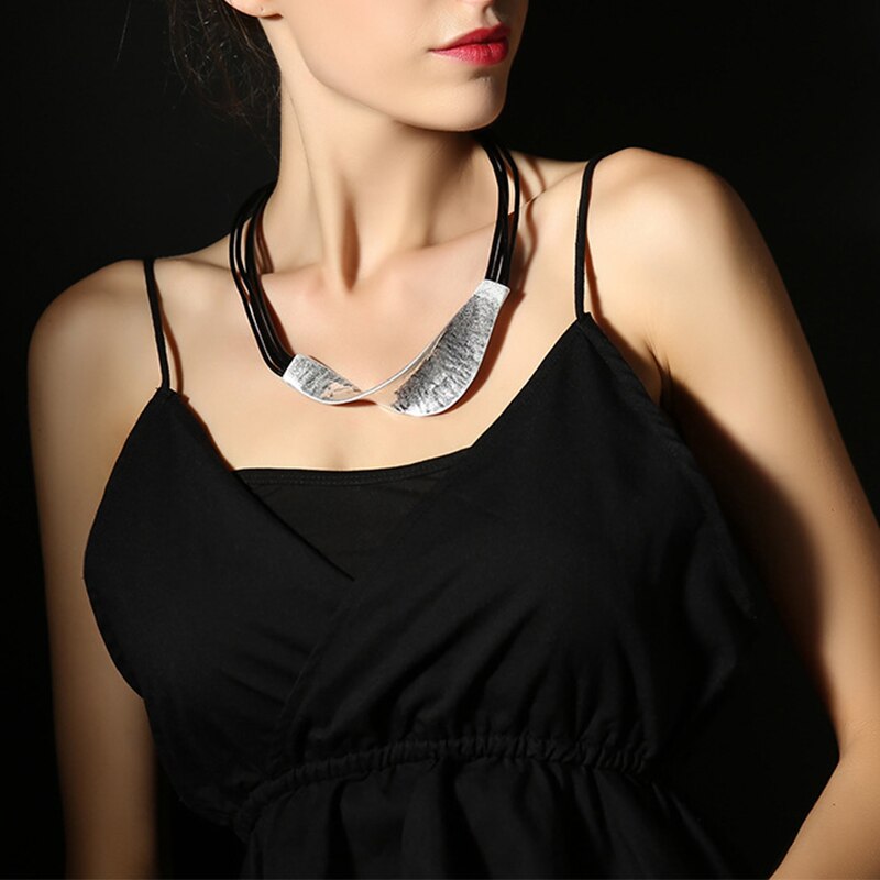 Amorcome Women's Pendants Necklace for Women Men Vintage Twisted Metal Leather Rope Choker Necklaces Neck Collar Jewelry Femme