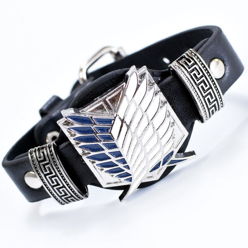 Anime Attack On Titan Bracelet Men Weave leather Bracelet Attack Wings Shingeki Cosplay Bracelet Wristband Hasp Chain Wristlet