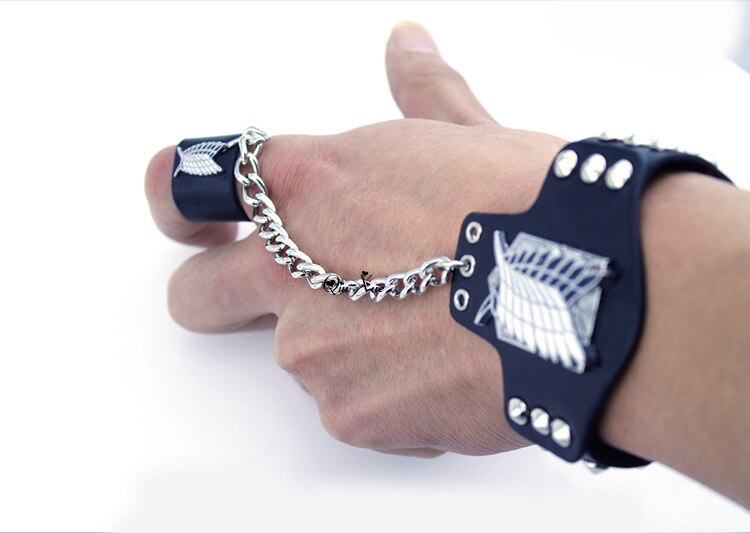 Anime Attack On Titan Bracelet Men Weave leather Bracelet Attack Wings Shingeki Cosplay Bracelet Wristband Hasp Chain Wristlet