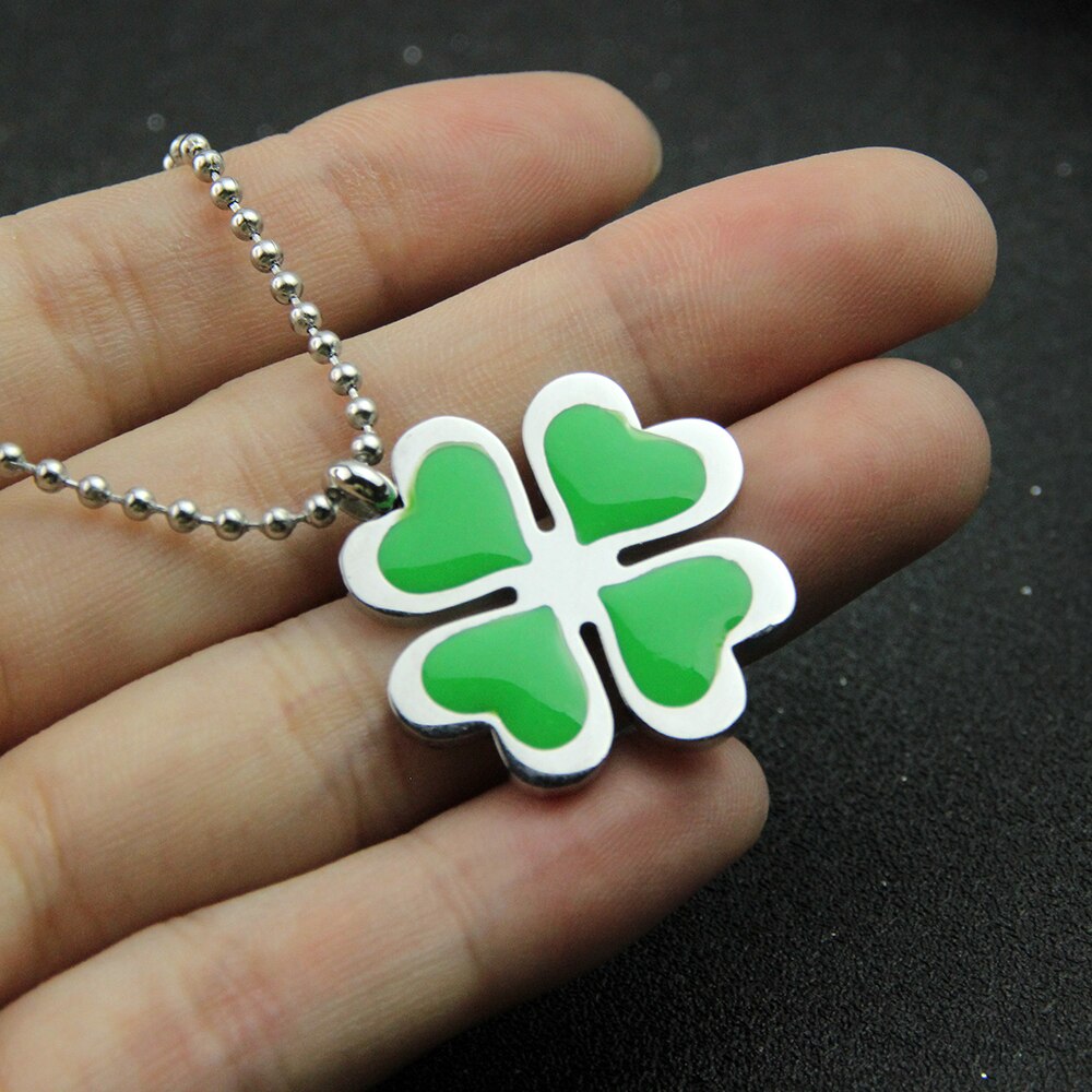 Anime Tokyo Revengers Necklace Hinata Tachibana Four Leaf Clover Necklace For Women Girls Choker Stainless steel No Fade Jewelry