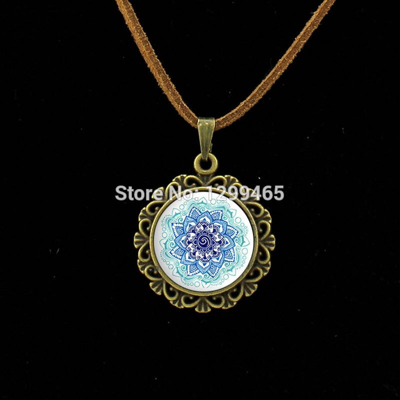 Antique Bronze plated Leather Necklace Mandala flower Arrived Vintage Krishna Mediterranean tile pattern jewelry L 110