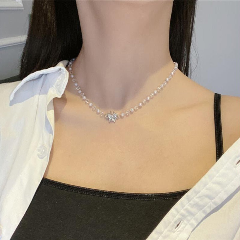 Antique Pearl Chain Necklace With Butterfly Pendant Charms Silvery Neck Jewelry for Women Party Gift Accessories Jewelry