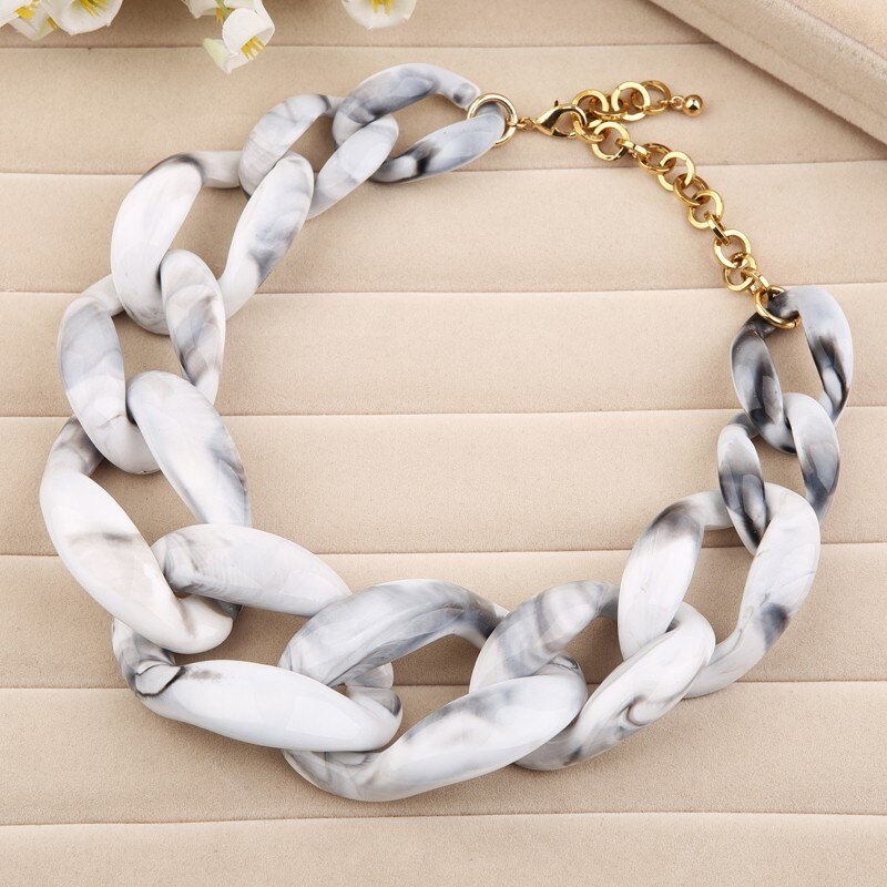 BOJIU 14 Color Cute Big Acrylic Choker Necklaces For Women Boho Gold Chain Plastic Punk Collar Necklace Lady Gift Jewelry NK1074