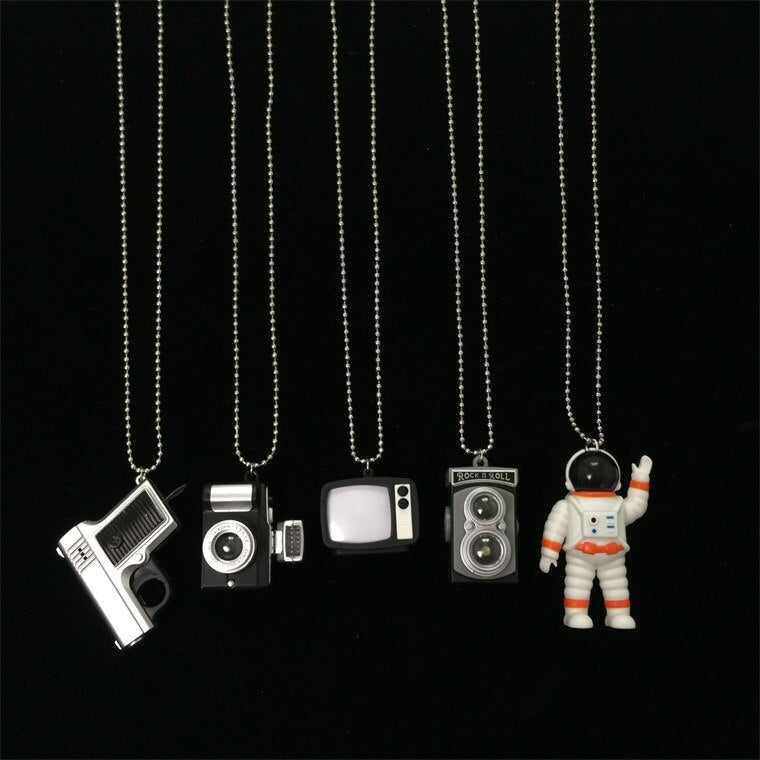 BUDROVKY Glowing Camera Pendant Men and Women Couple's Lled Light Can Flash TV Necklace