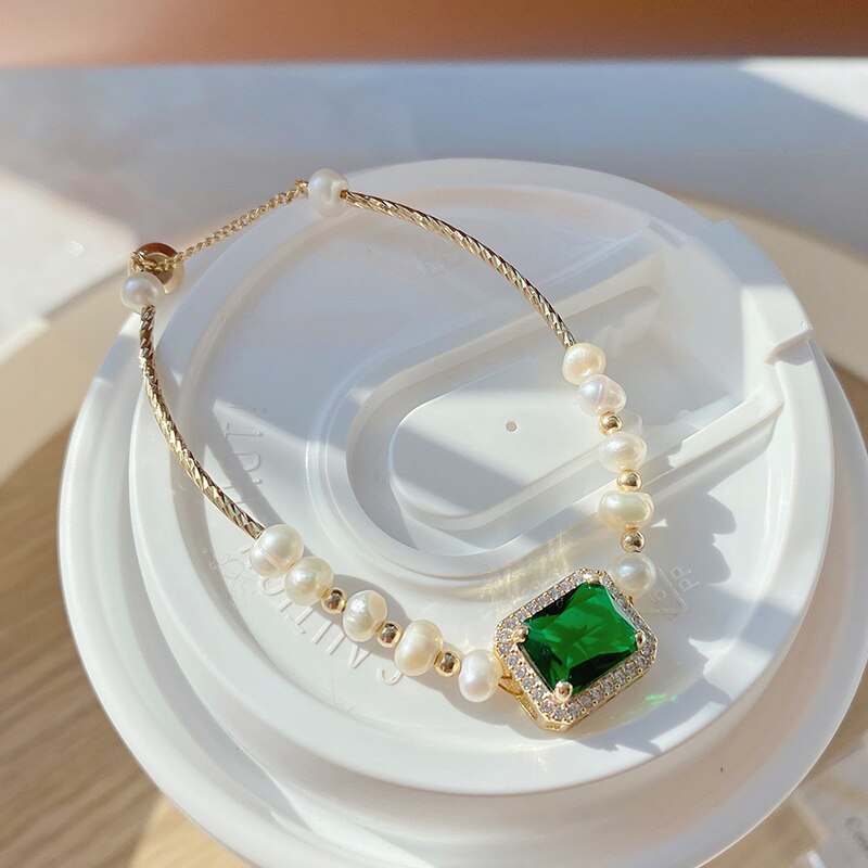 Baroque Vintage Green Crystal White Pearl Charm Choker Chain Necklace for Women Girls Sweet Female Small Fresh Collarbone 2021