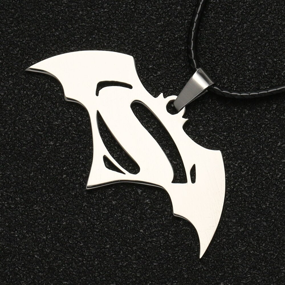 Bat Necklace Bruce Wayne Dark Knight Dawn of Justice Gotham Superhero Silver Color S Letter Pendant Jewelry Cosplay