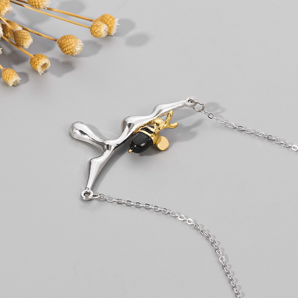 Bee and Dripping Honey Pendant Necklace Charm golden silver color bee chain necklace Designer Fine animal Jewelry gift for Women