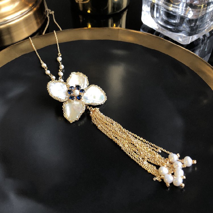 Big Flower Shape Natural Red Blue Stone Fresh Water Baroque Pearl Necklace For Women Luxury Long Tassel Pendant Necklace Jewelry