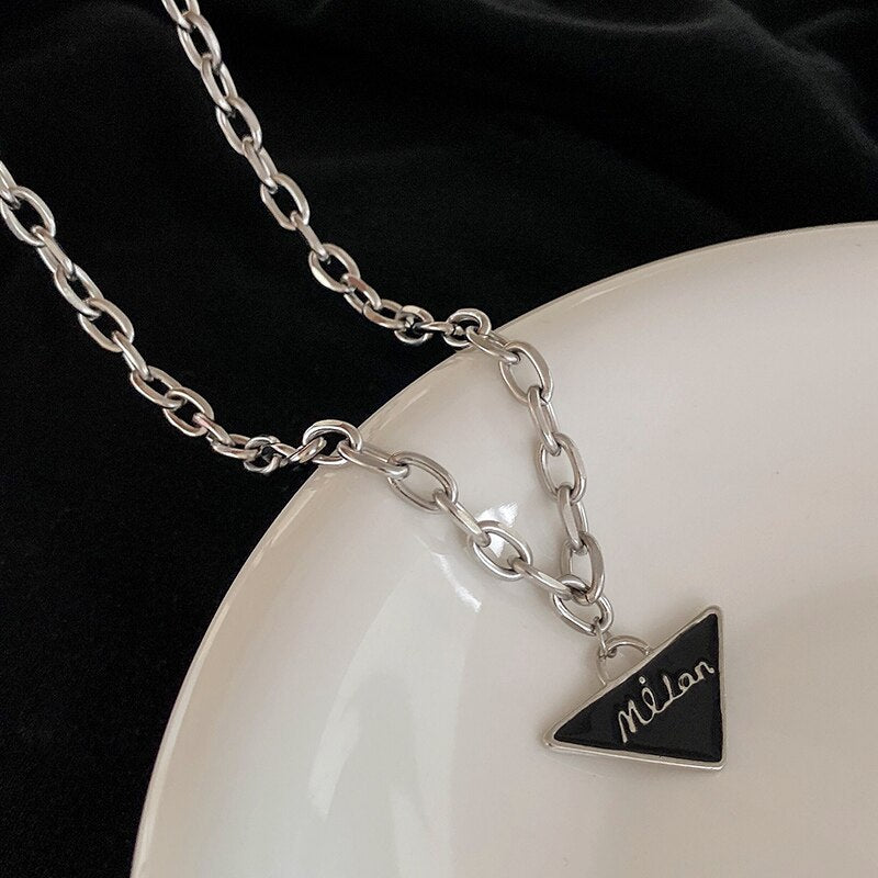 Black Triangle Letter Pendant Necklace Female Personality Design Clavicle Chain Trendy Lrregular Chokers For Women Accessories
