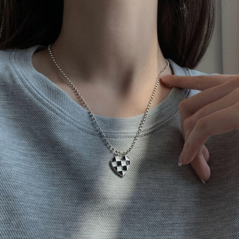 Black White Checkerboard Love Pendant Necklace Square Checker Heart Hip Hop Sweater Chain For Women Beads Chain Choker Jewelry