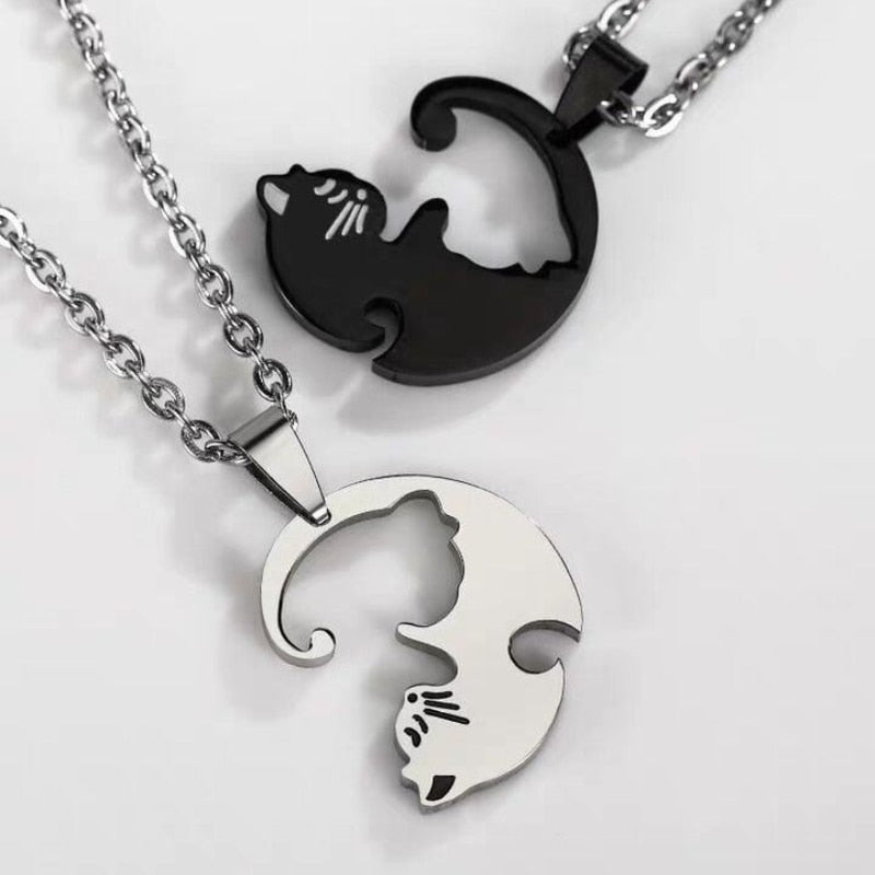 Black White Cute Cat Couple Necklaces Stainless Steel Cat Bring Good Luck Heart Pendant Necklace for Friends Gift Jewelry