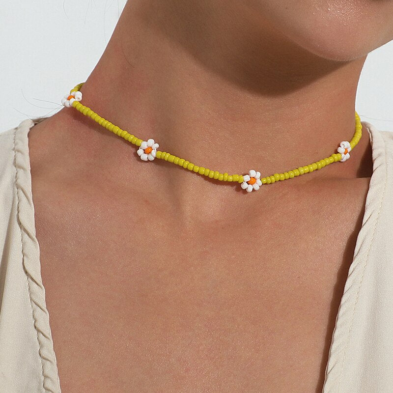 Bohemian Colorful Beaded Chain white daisy Necklace Cute Daisy Flower Choker Collar Women Choker Necklace Summer Beach Jewelry